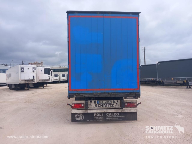 Schmitz Cargobull Curtainsider Coil 