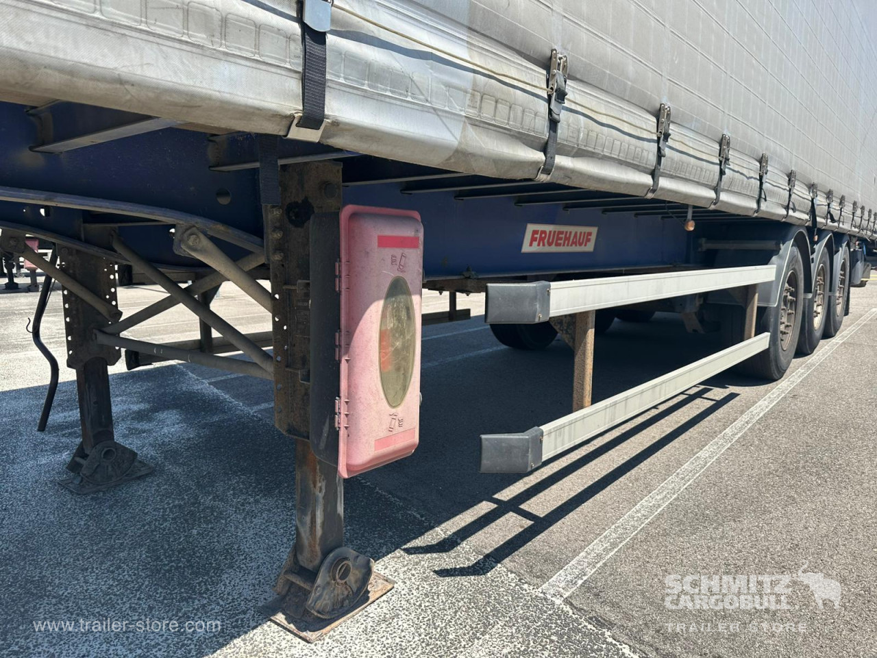 FRUEHAUF Semitrailer Curtainsider Standard 