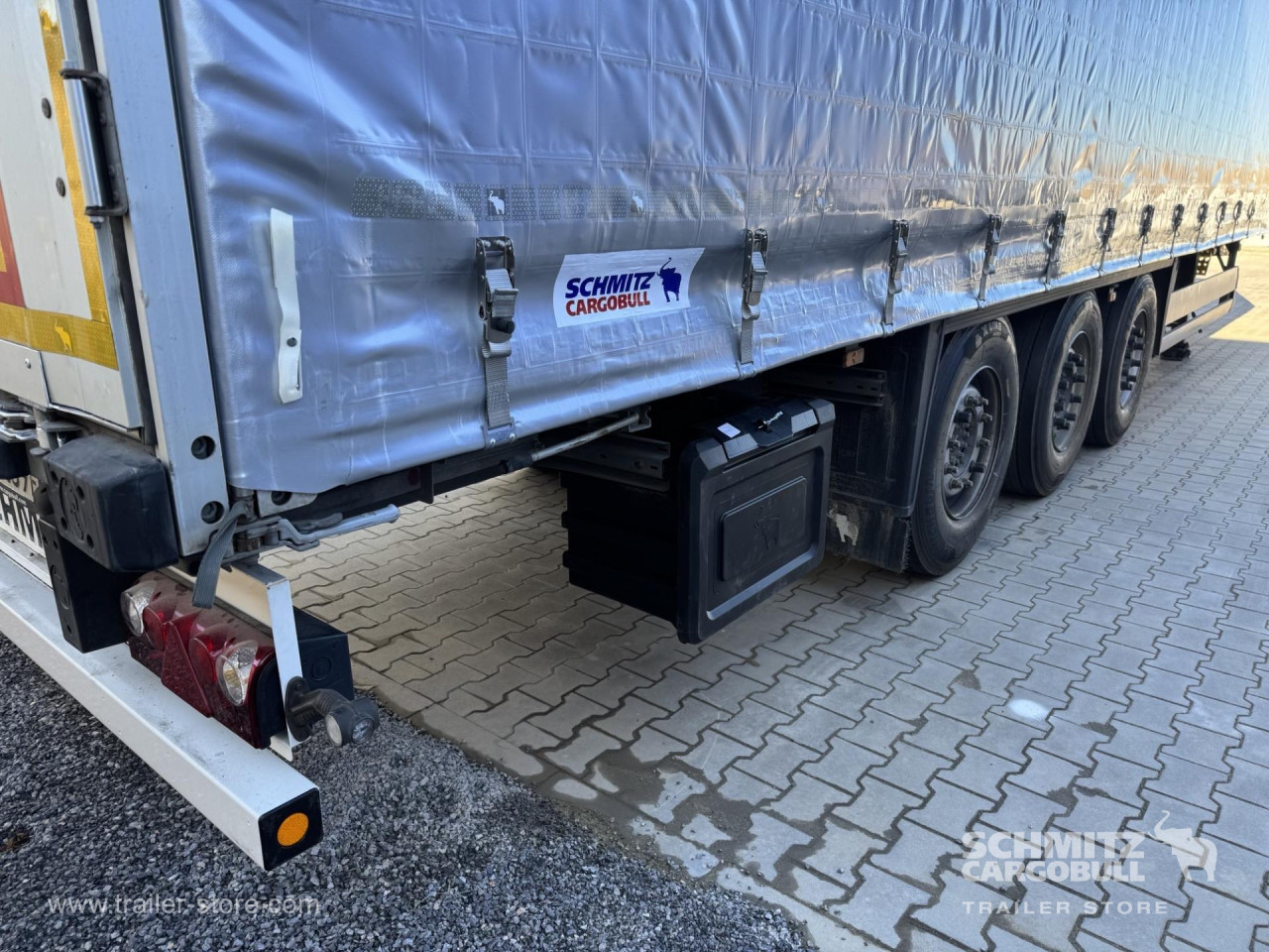 Schmitz Cargobull Curtainsider Standard 