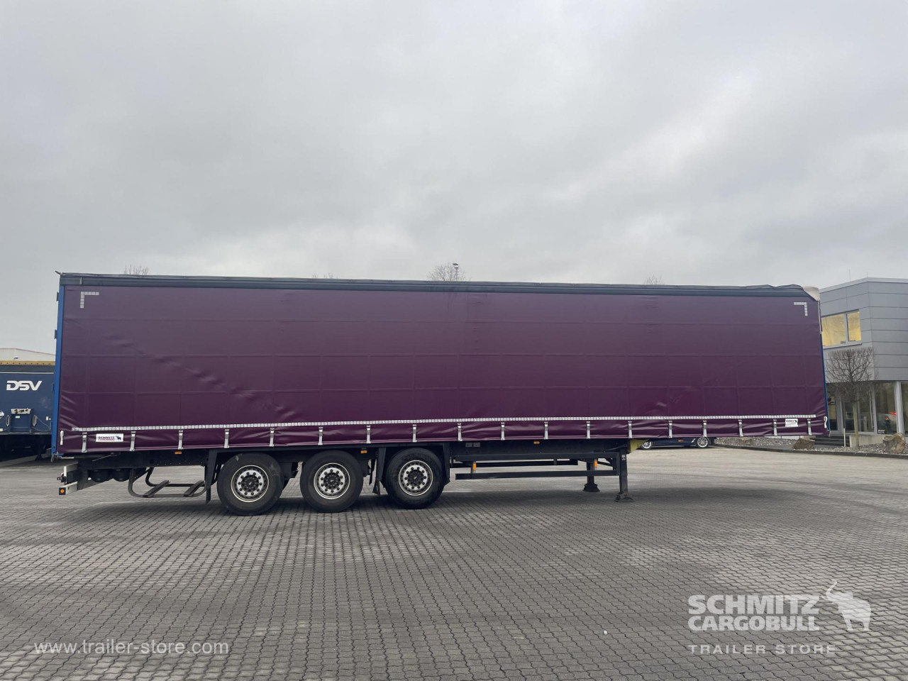 Schmitz Cargobull Curtainsider Coil 