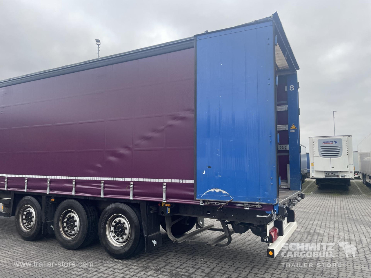 Schmitz Cargobull Curtainsider Coil 