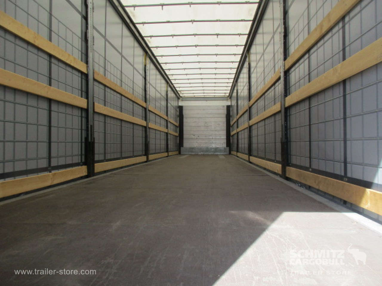 Schmitz Cargobull Semitrailer Curtainsider Standard Hayon 