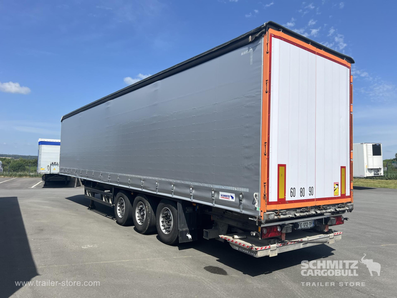 Schmitz Cargobull Semitrailer Curtainsider Standard Hayon 