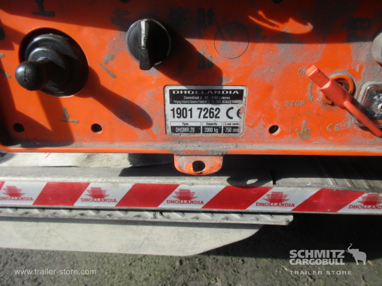 Schmitz Cargobull Semitrailer Curtainsider Standard Hayon 