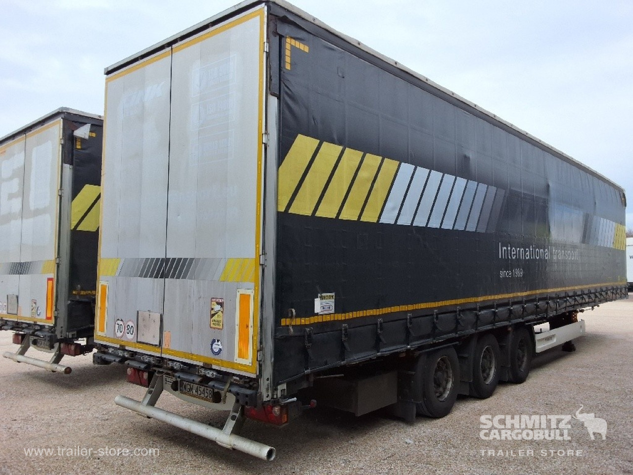 WIELTON Curtainsider Mega 