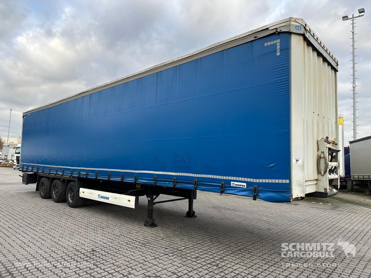 Krone Curtainsider Mega 