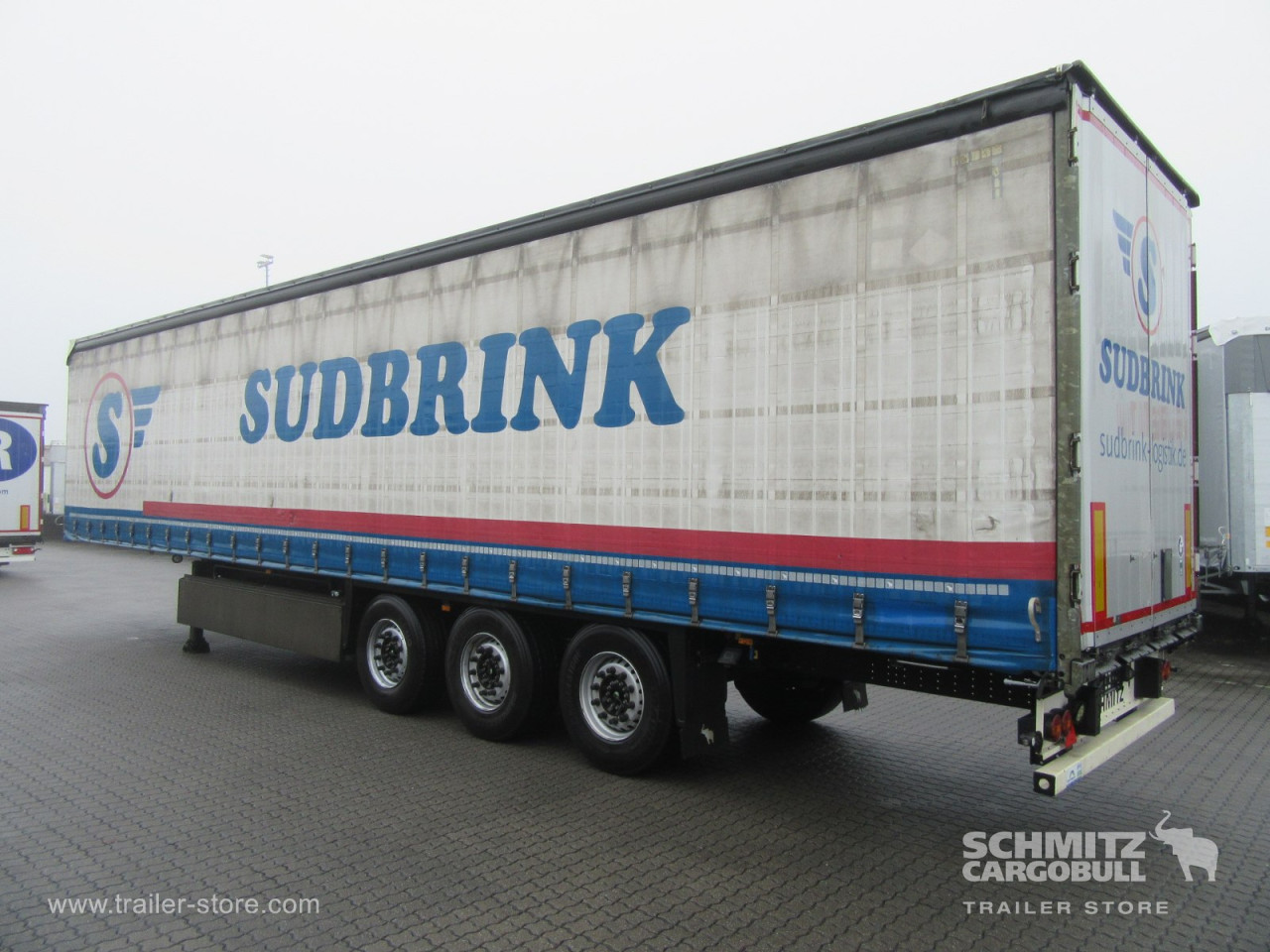 Schmitz Cargobull Curtainsider Standard Getränke 
