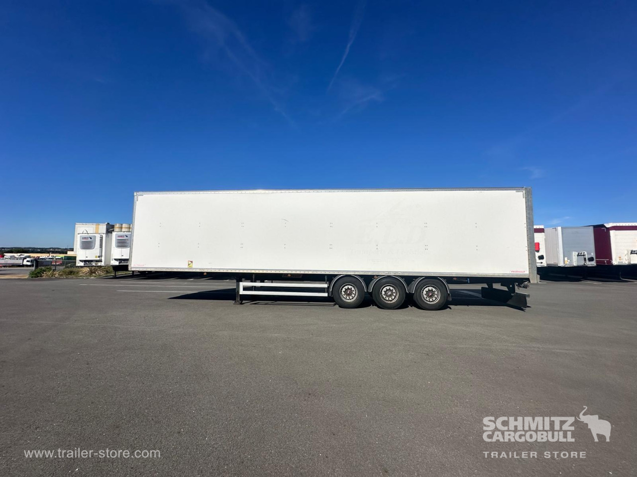 FRUEHAUF Semitrailer Dryfreight Standard Porte relevante 
