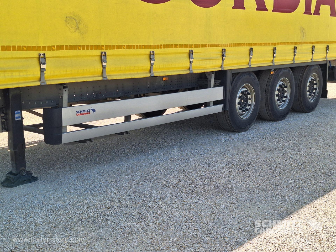 Schmitz Cargobull Curtainsider Standard 