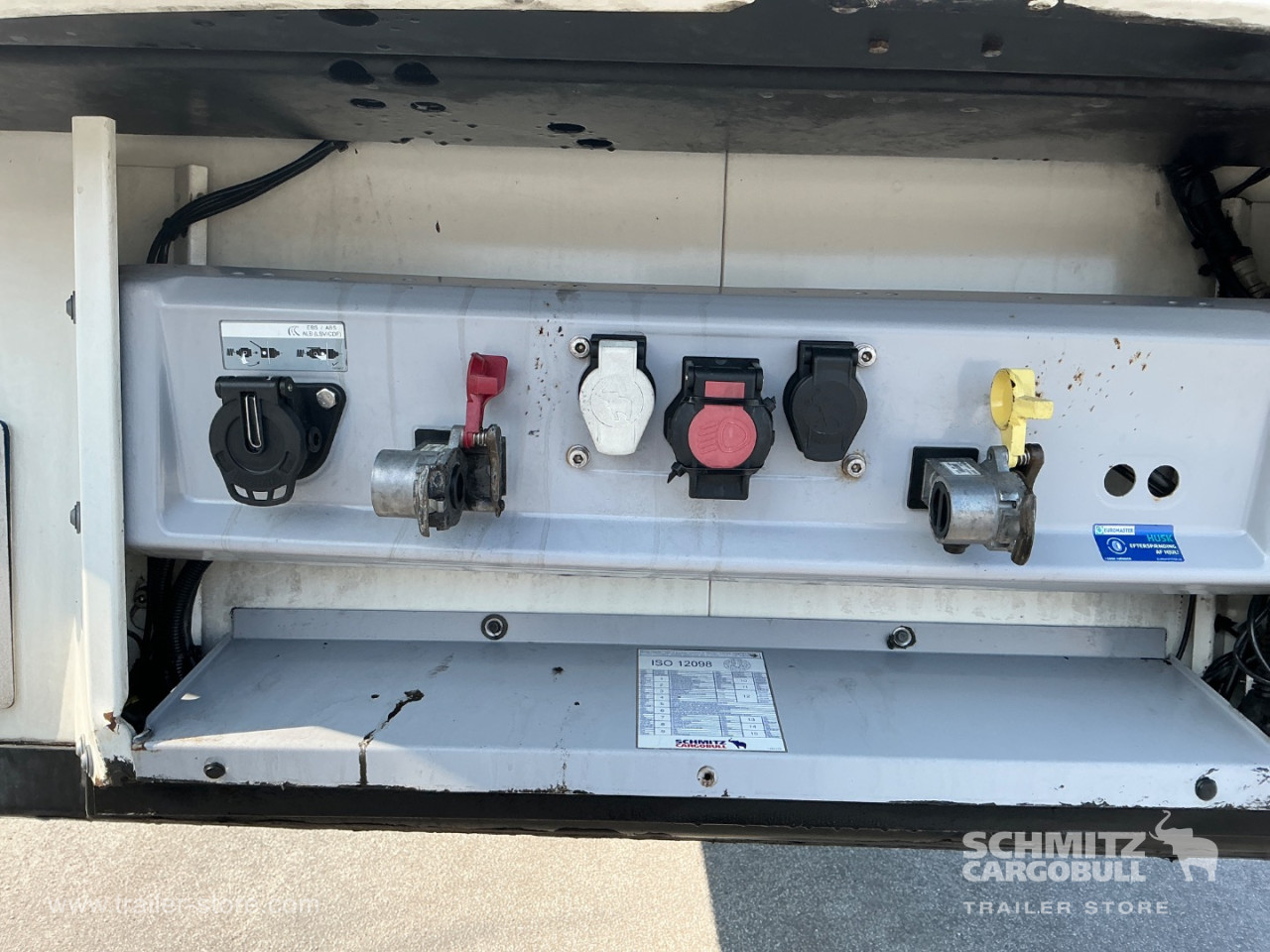 Schmitz Cargobull Reefer Meat hanging system 