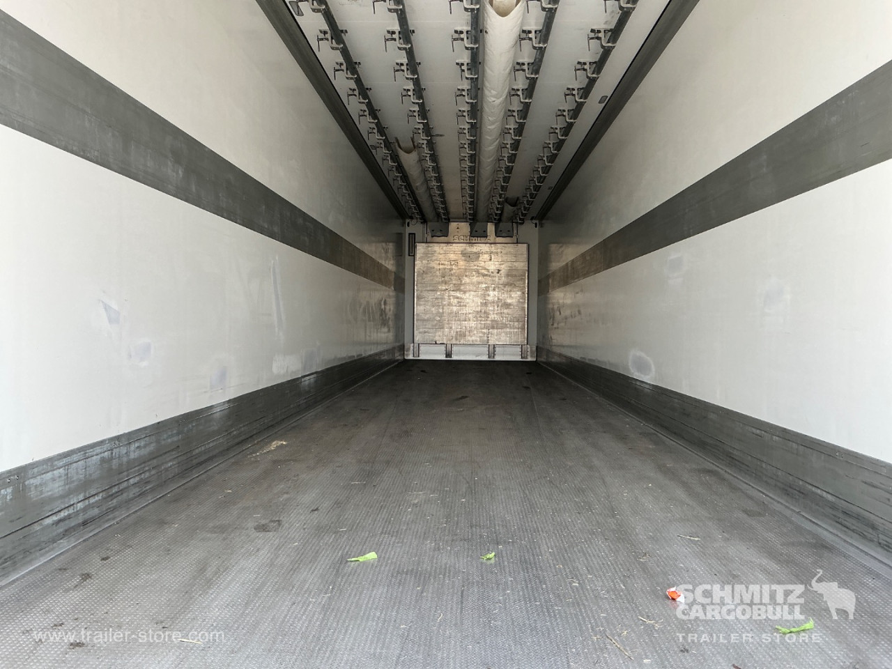Schmitz Cargobull Reefer Meat hanging system 