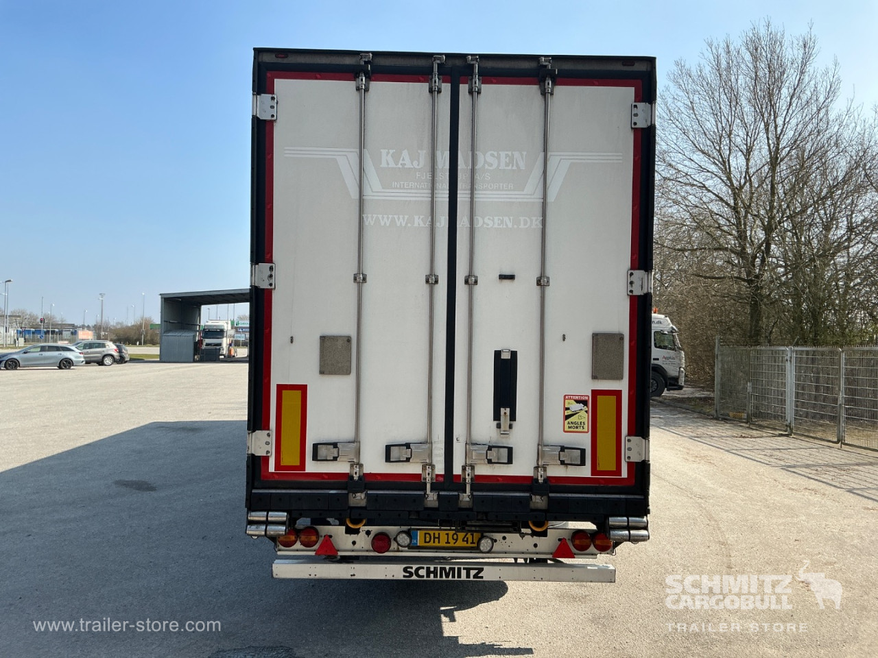 Schmitz Cargobull Reefer Meat hanging system 