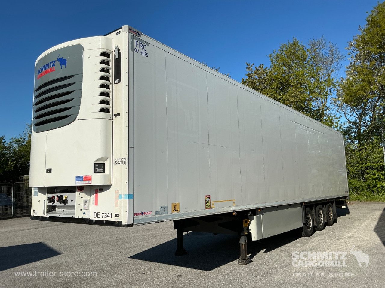 Schmitz Cargobull Reefer Meat hanging system 