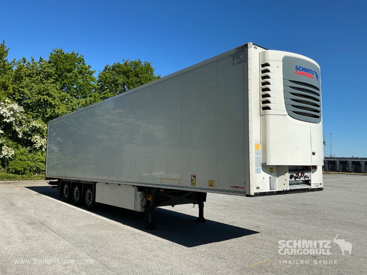 Schmitz Cargobull Reefer Meat hanging system 