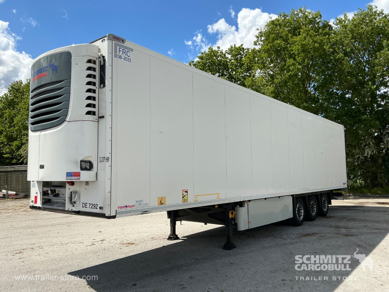 Schmitz Cargobull Reefer Meat hanging system 