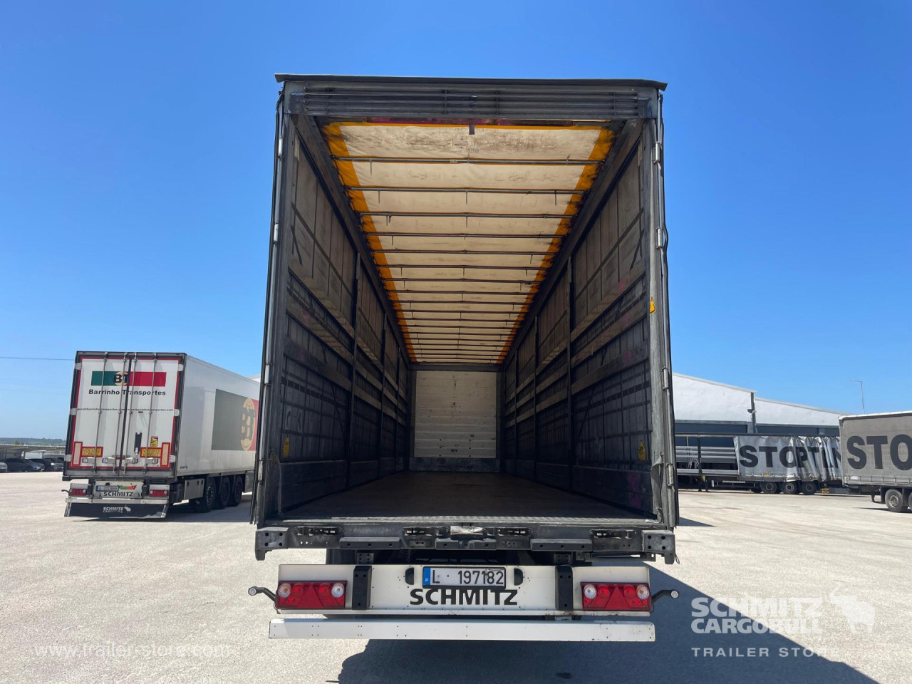 Schmitz Cargobull Curtainsider Standard 