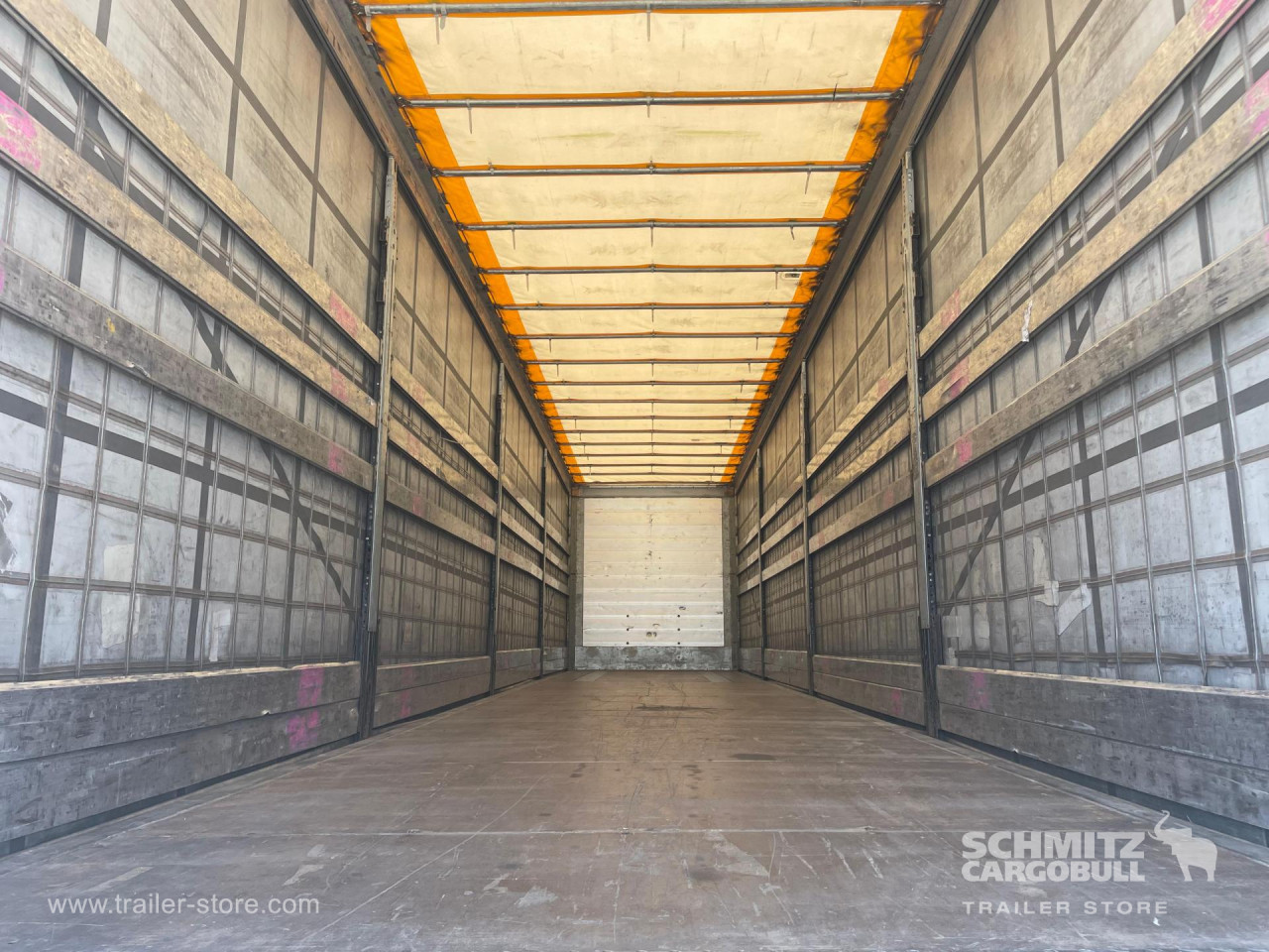 Schmitz Cargobull Curtainsider Standard 