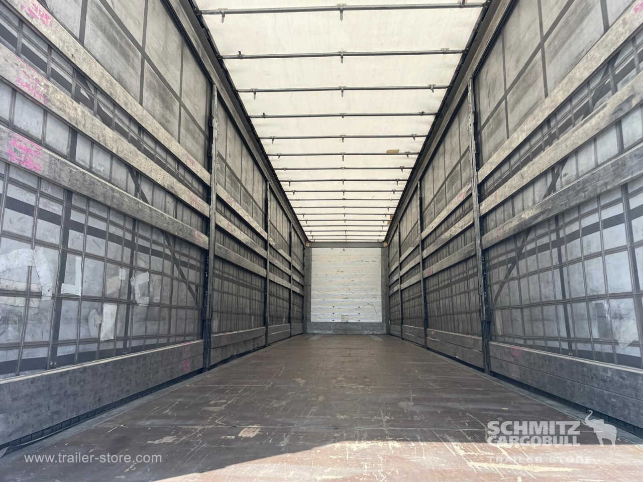 Schmitz Cargobull Curtainsider Standard 