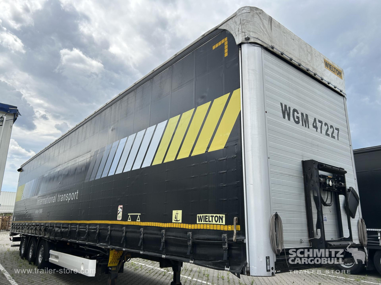 WIELTON Curtainsider Mega 
