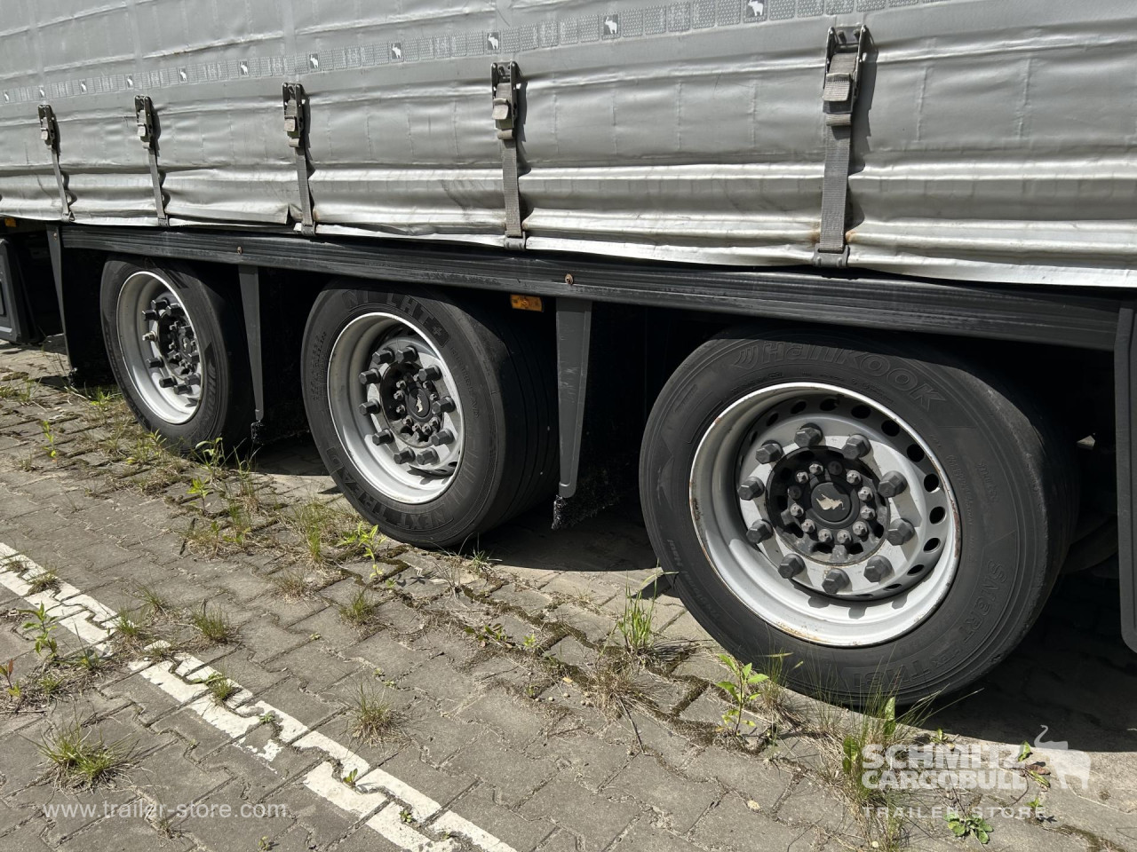 Schmitz Cargobull Curtainsider Mega 