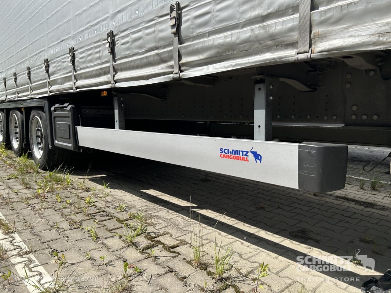 Schmitz Cargobull Curtainsider Mega 