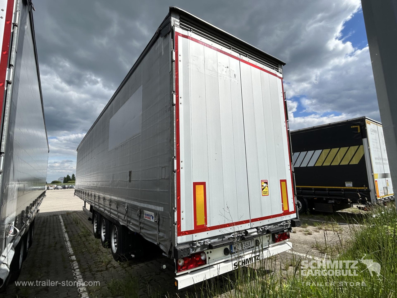 Schmitz Cargobull Curtainsider Mega 