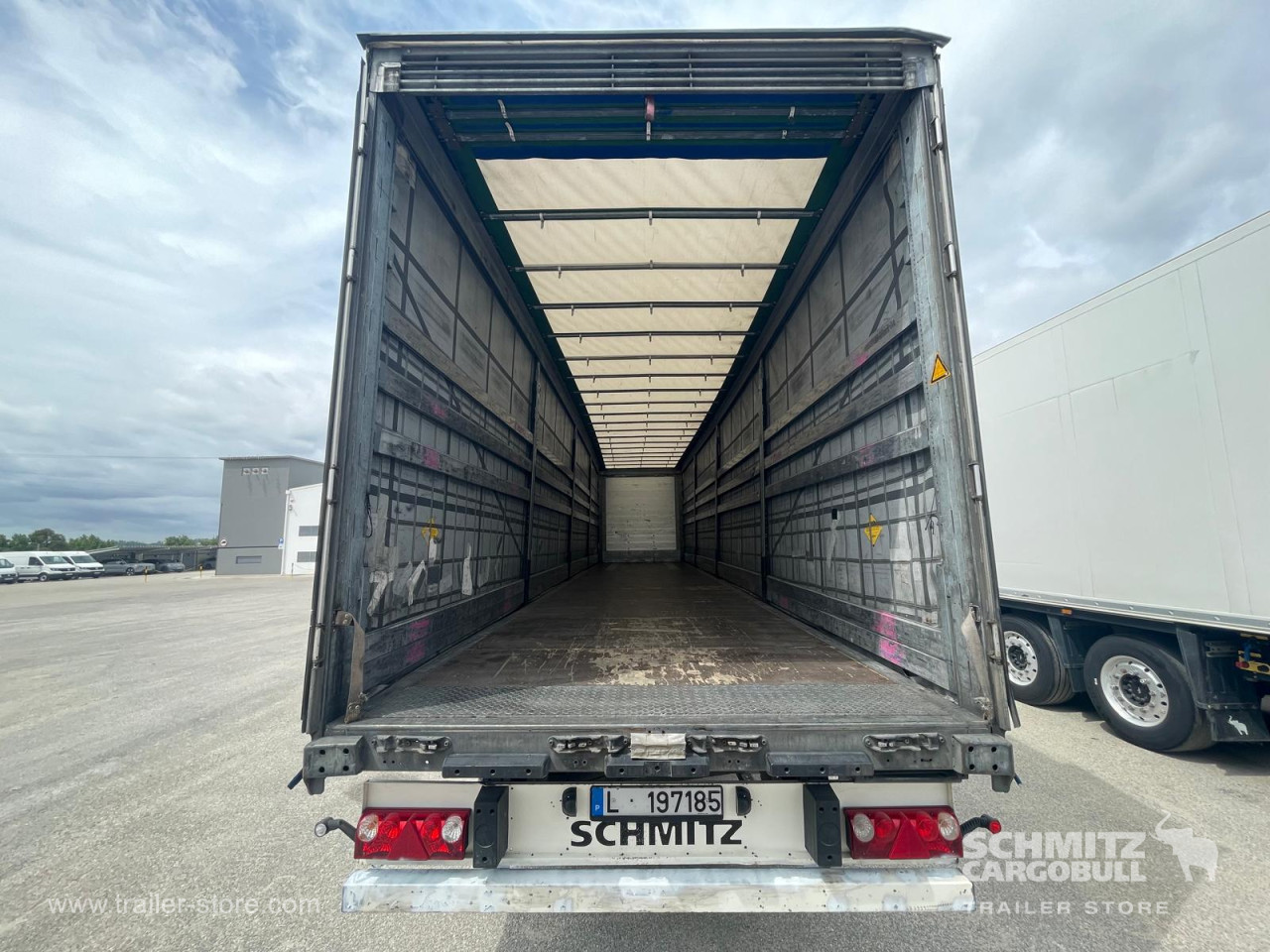 Schmitz Cargobull Curtainsider Standard 