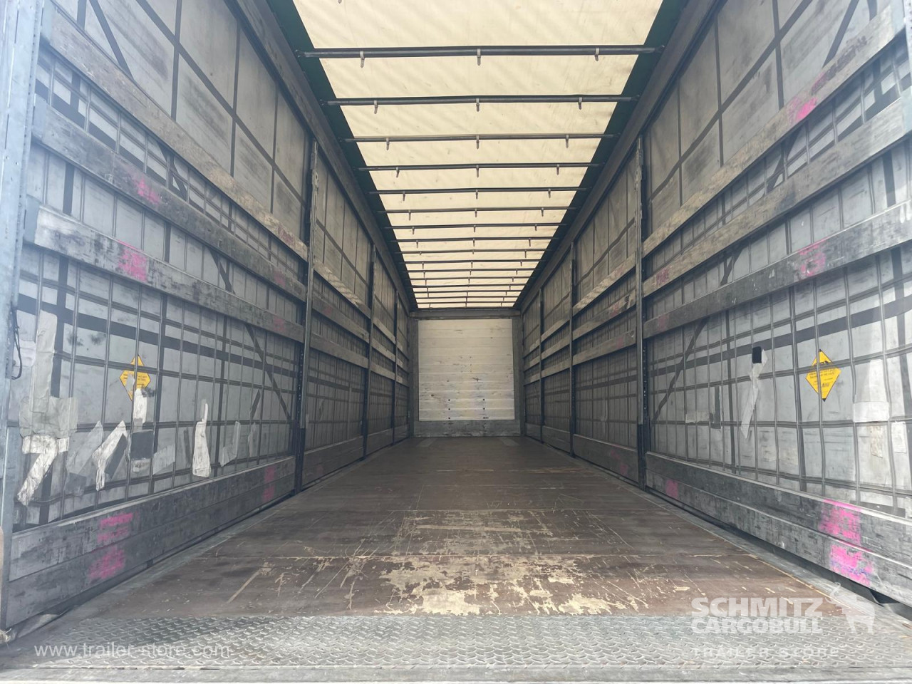 Schmitz Cargobull Curtainsider Standard 