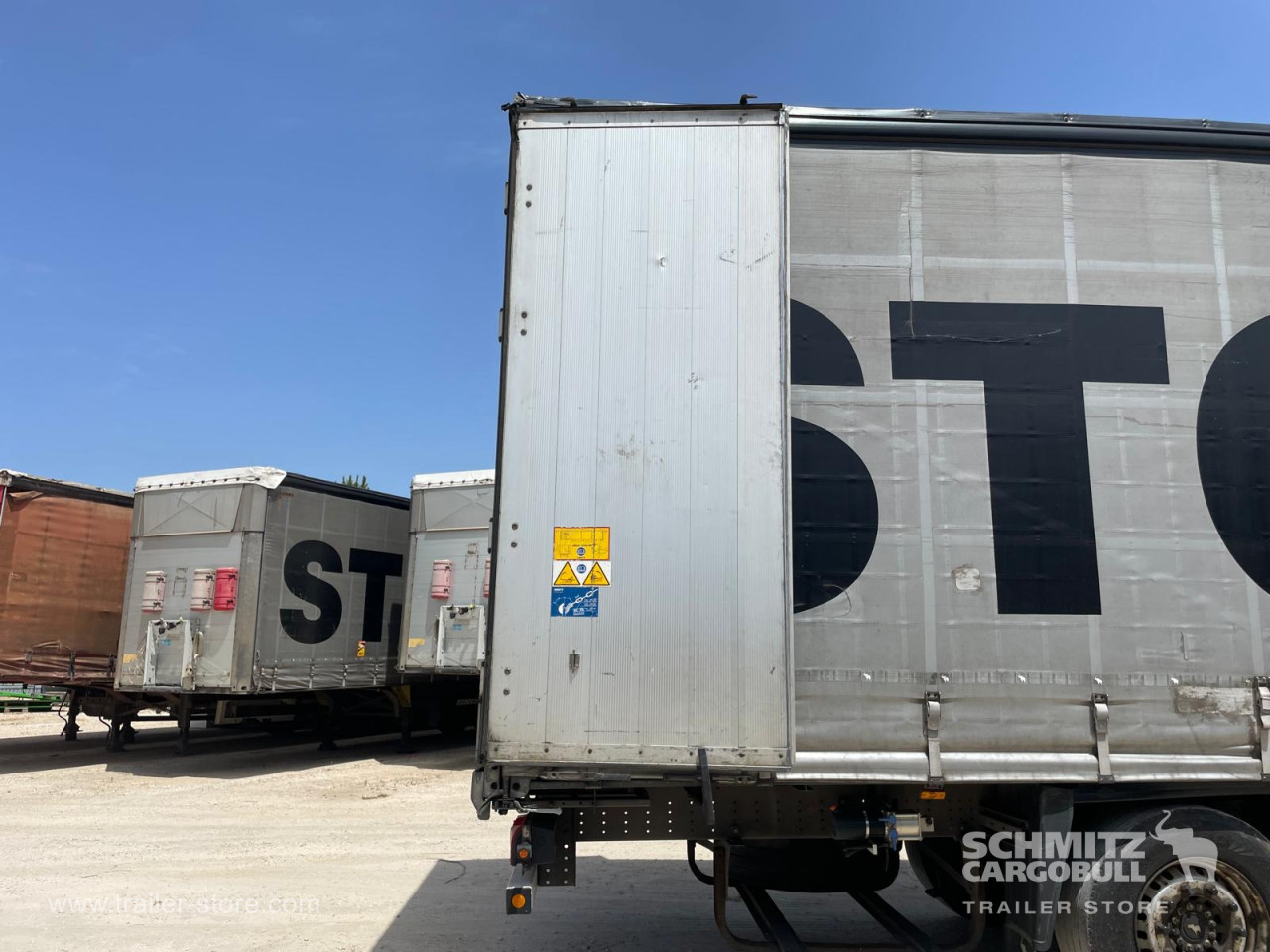 Schmitz Cargobull Curtainsider Standard 