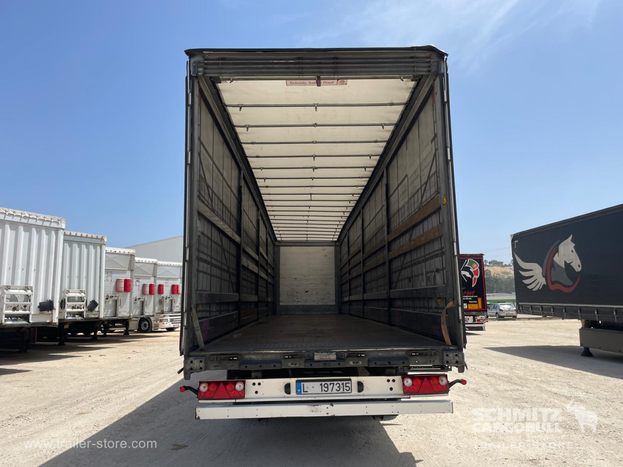 Schmitz Cargobull Curtainsider Standard 