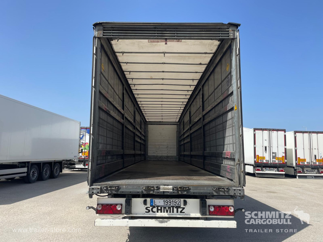 Schmitz Cargobull Curtainsider Standard 