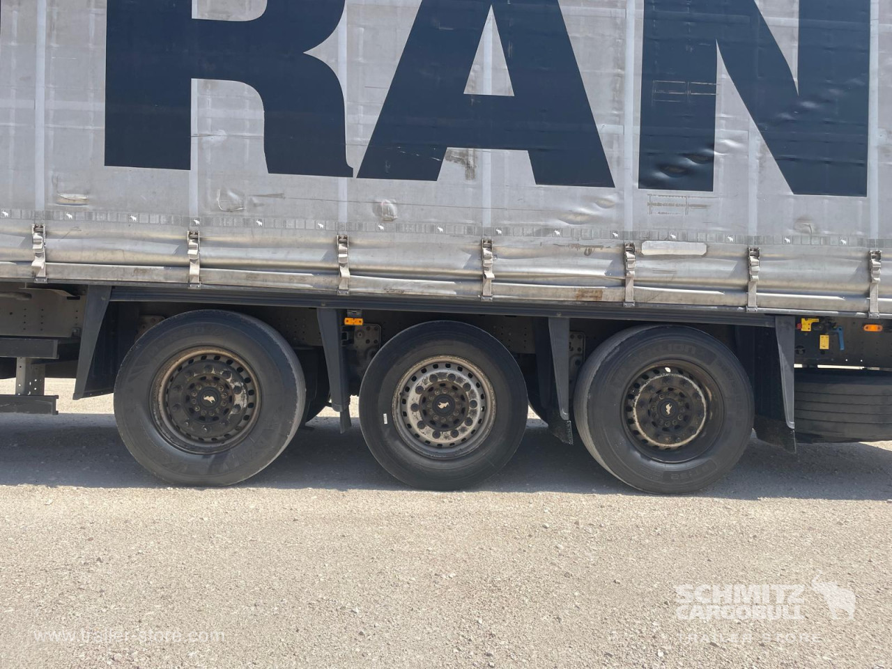 Schmitz Cargobull Curtainsider Standard 