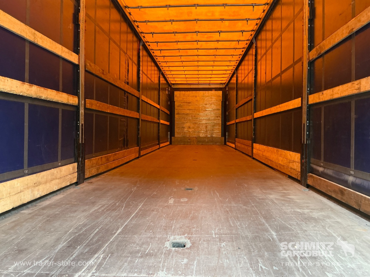 Schmitz Cargobull Curtainsider Standard 