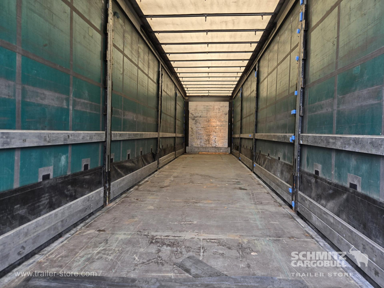 Schmitz Cargobull Curtainsider Mega 