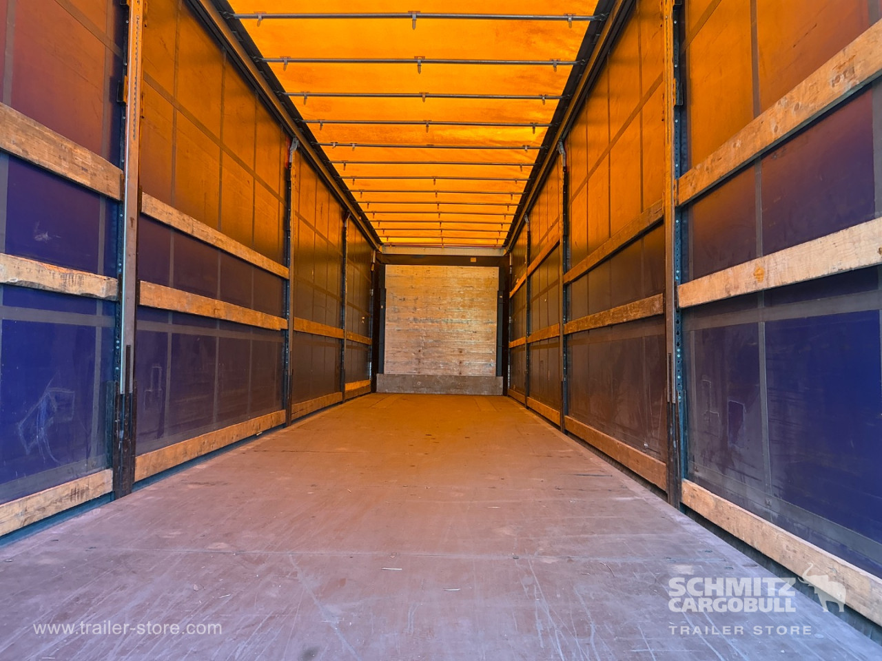 Schmitz Cargobull Curtainsider Standard 