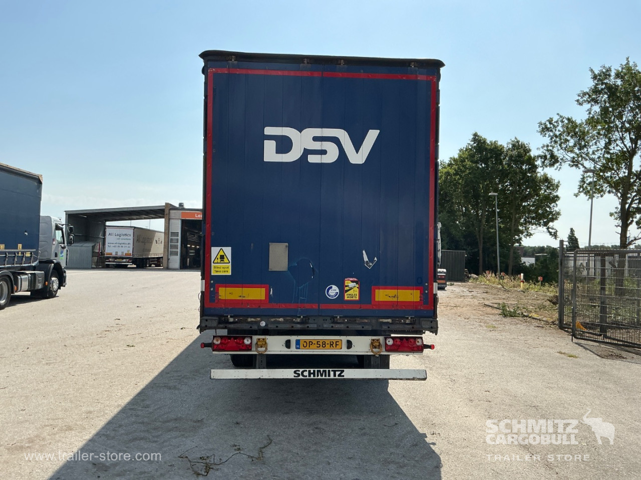 Schmitz Cargobull Curtainsider Standard 
