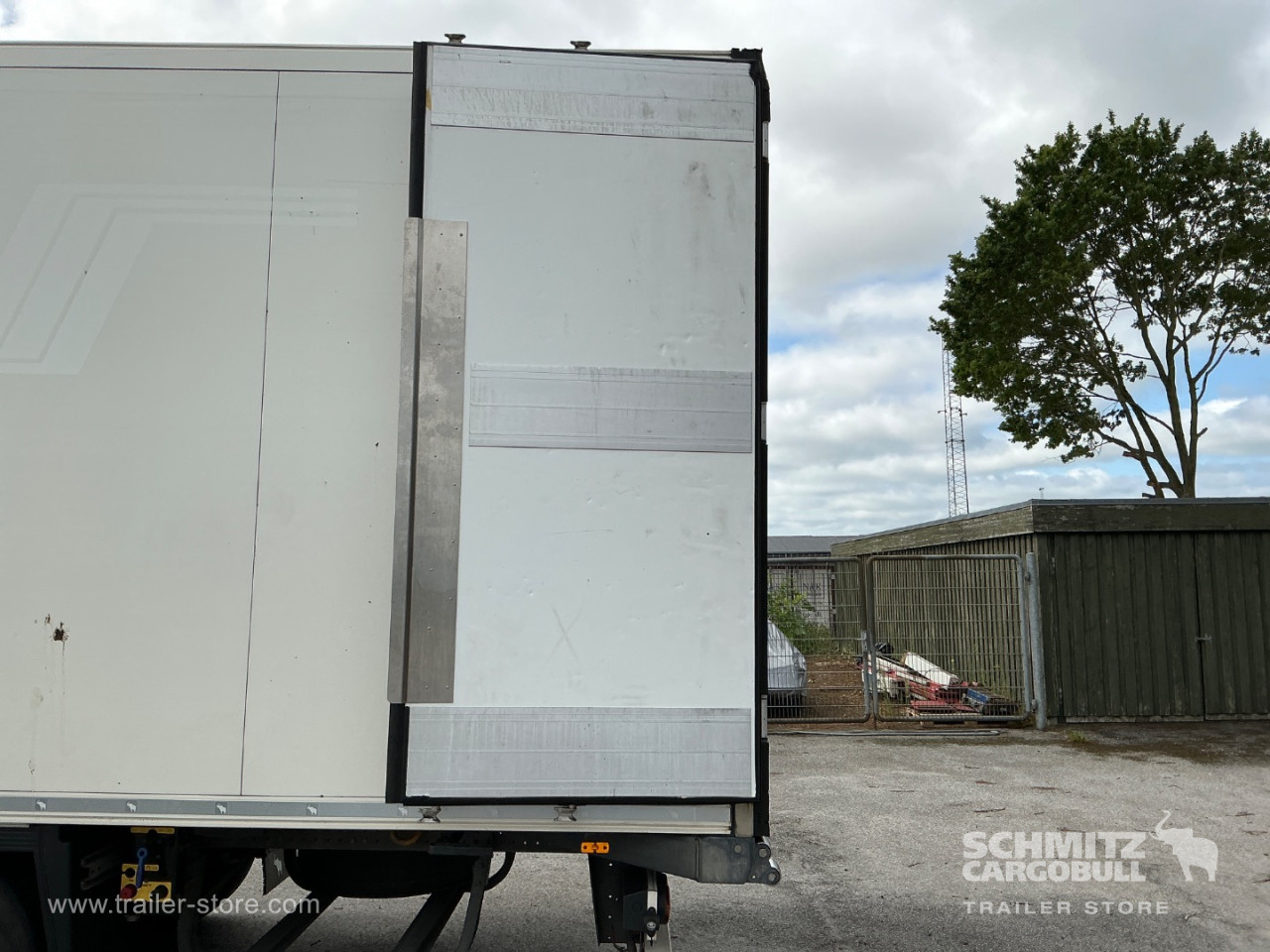 Schmitz Cargobull Reefer Meat hanging system 