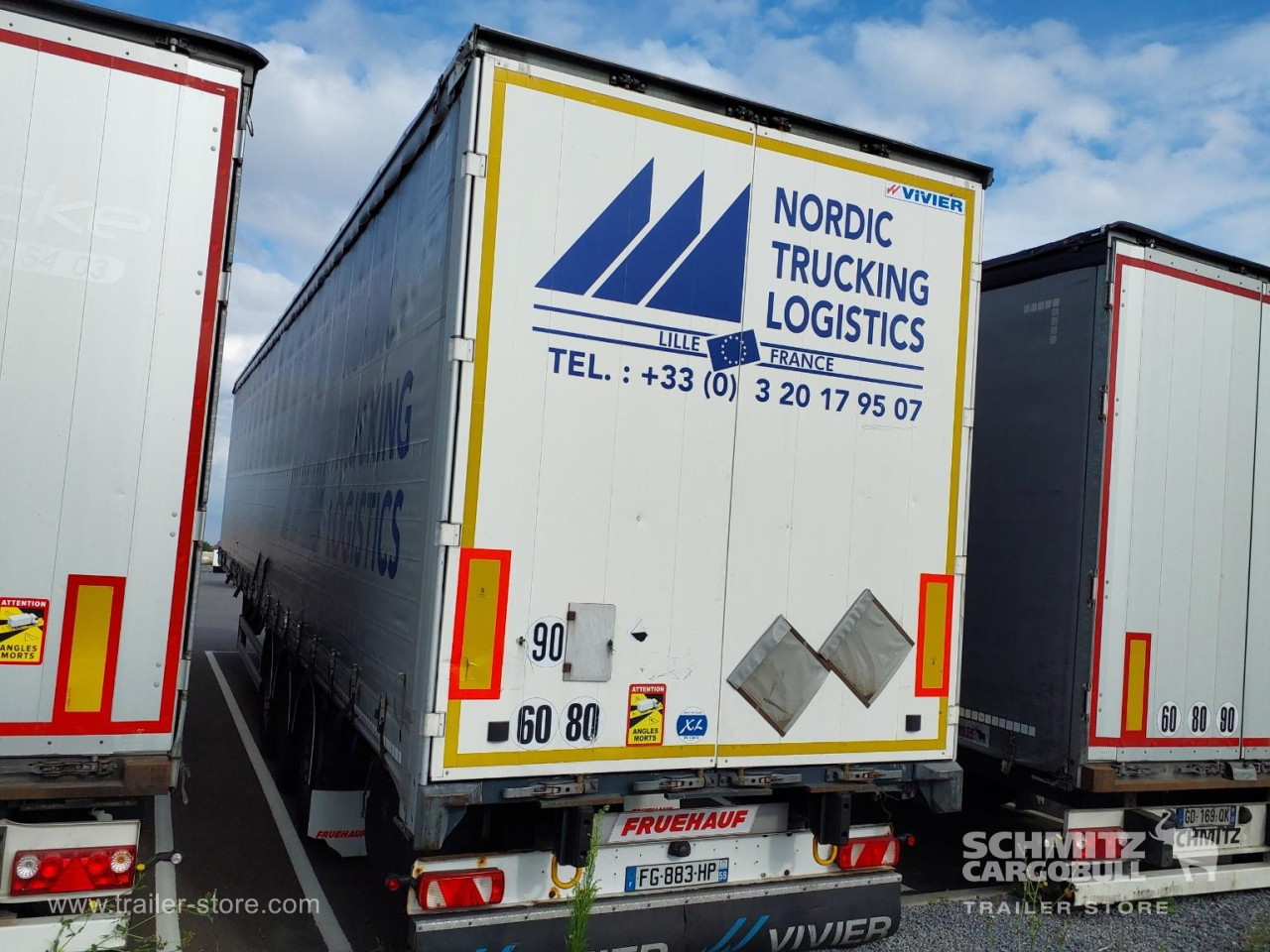 FRUEHAUF Semitrailer Curtainsider Standard Hayon 