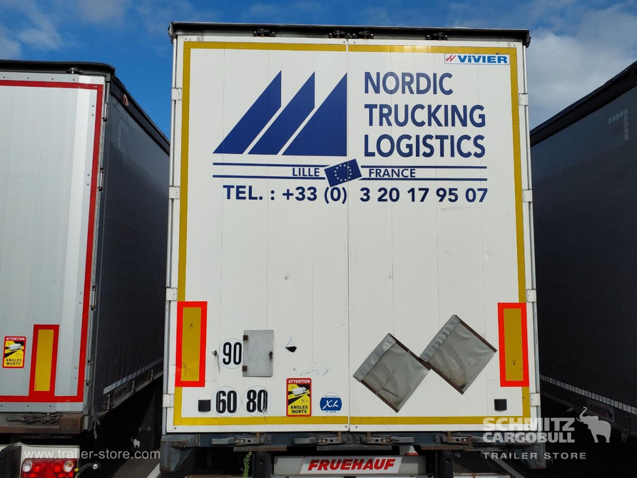 FRUEHAUF Semitrailer Curtainsider Standard Hayon 