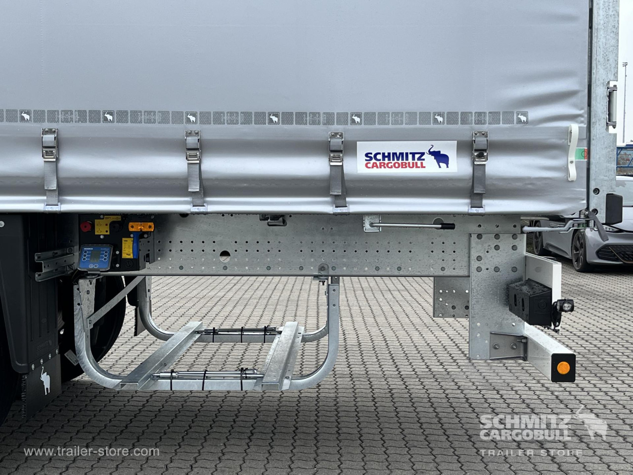 Schmitz Cargobull Curtainsider Standard Getränke 