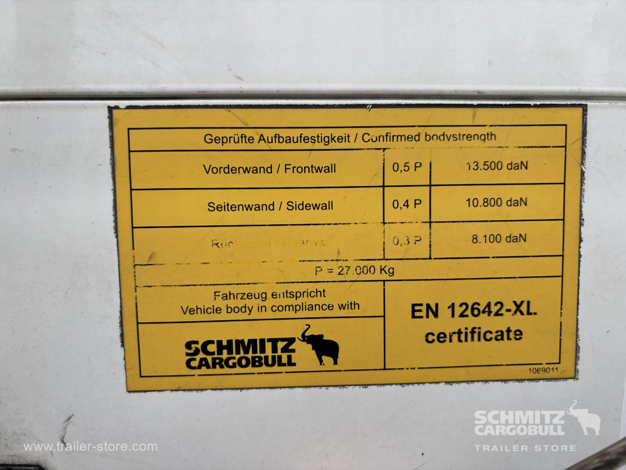 Schmitz Cargobull Curtainsider Mega 