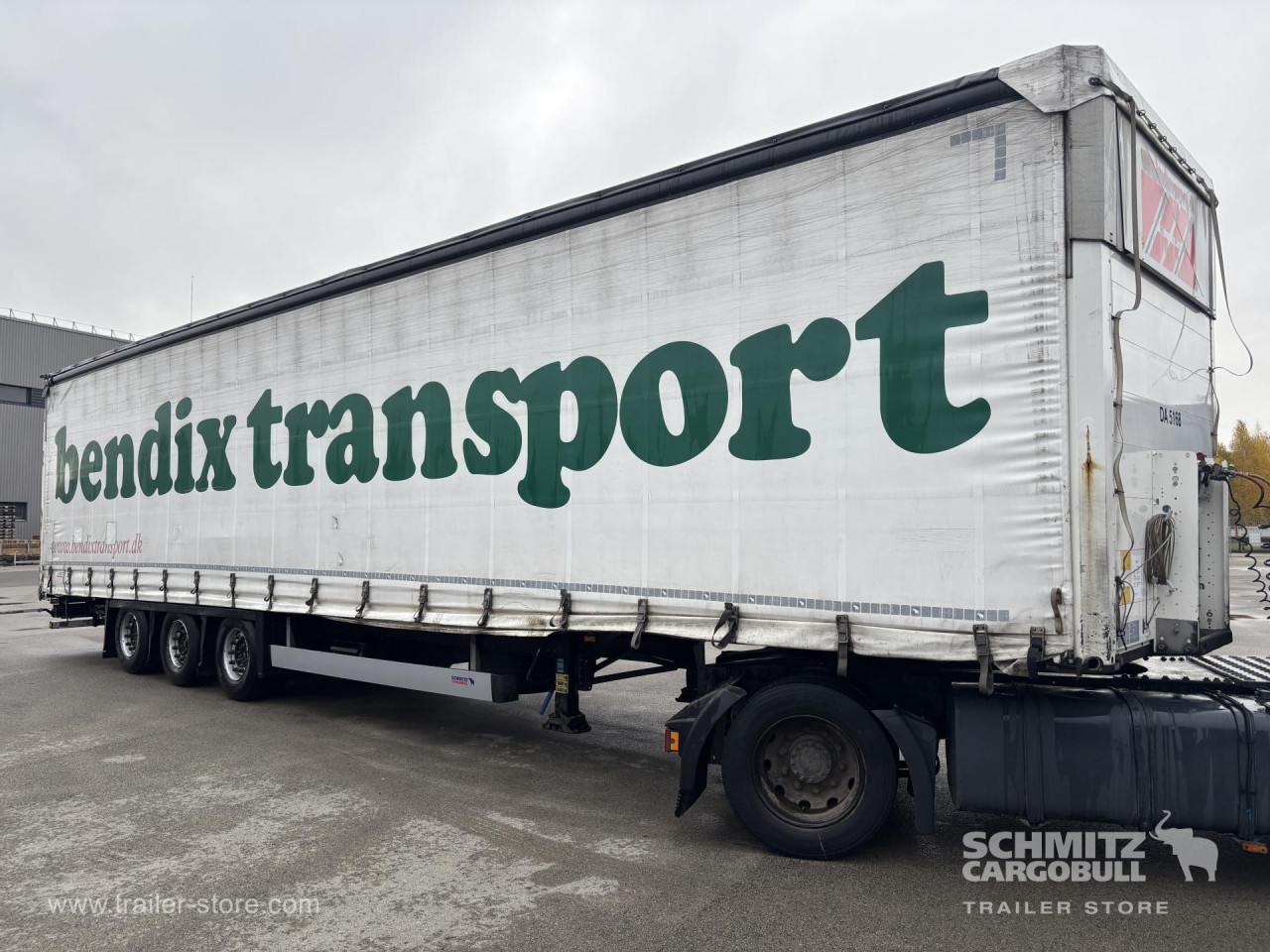 Schmitz Cargobull Curtainsider Mega 