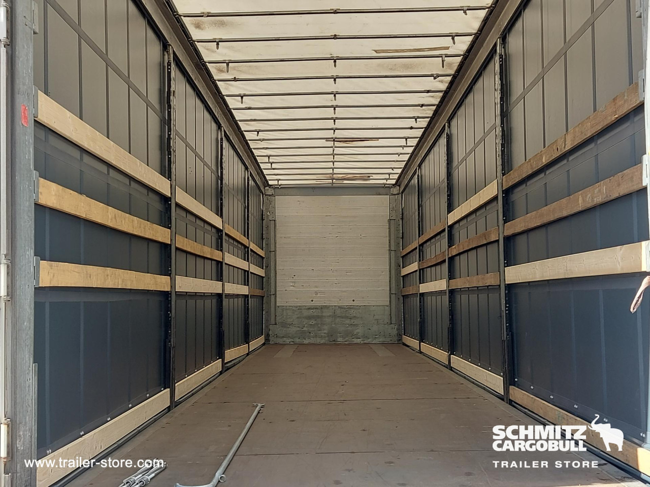 Schmitz Cargobull Curtainsider Mega 