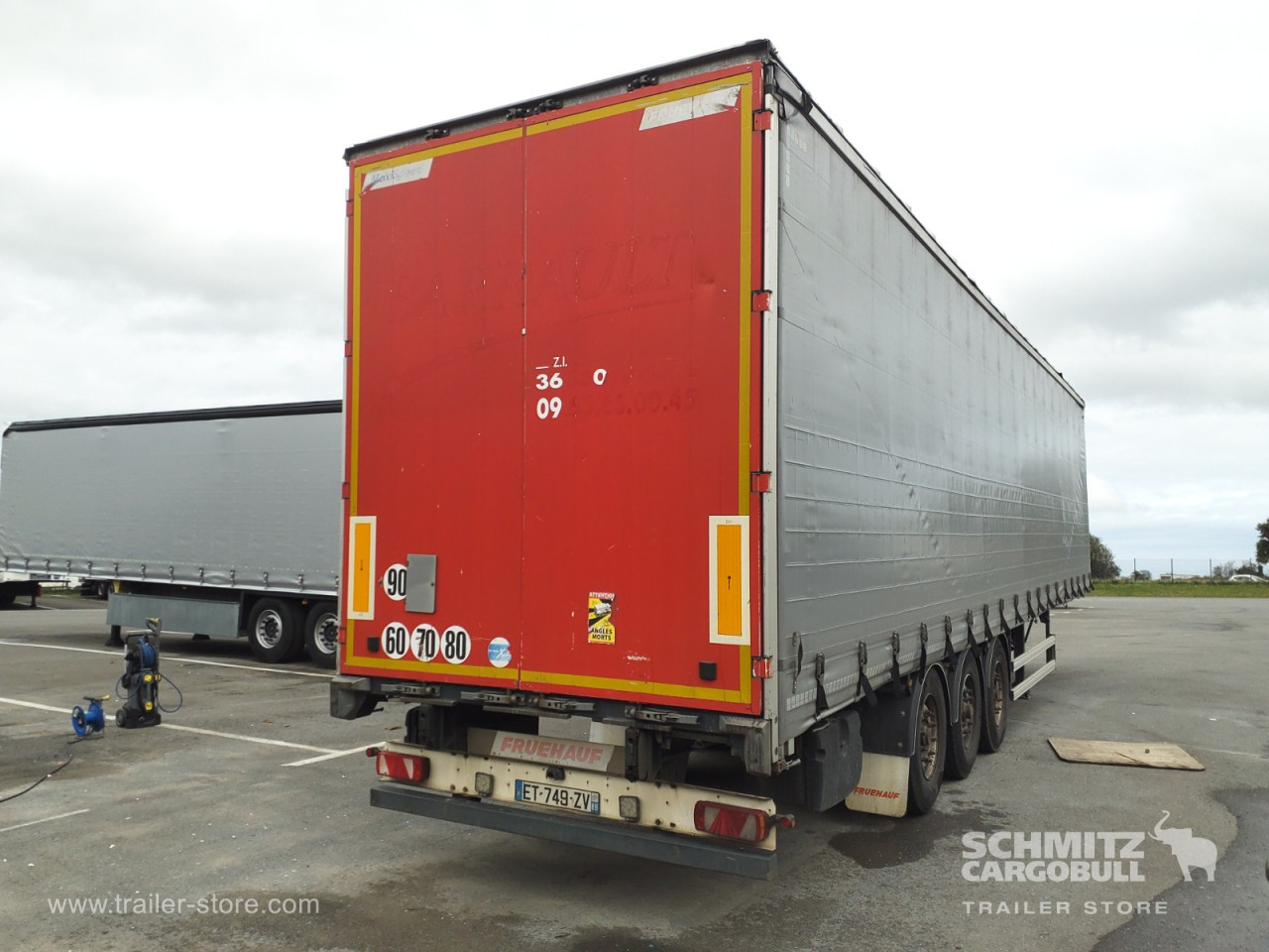 FRUEHAUF Semitrailer Curtainsider Standard 