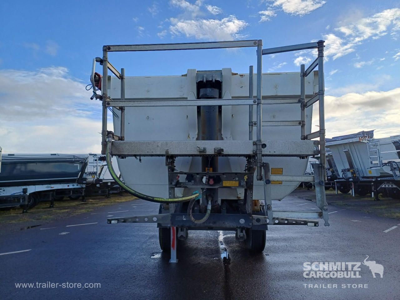 Schmitz Cargobull Kipper Stahlrundmulde 24m³ 
