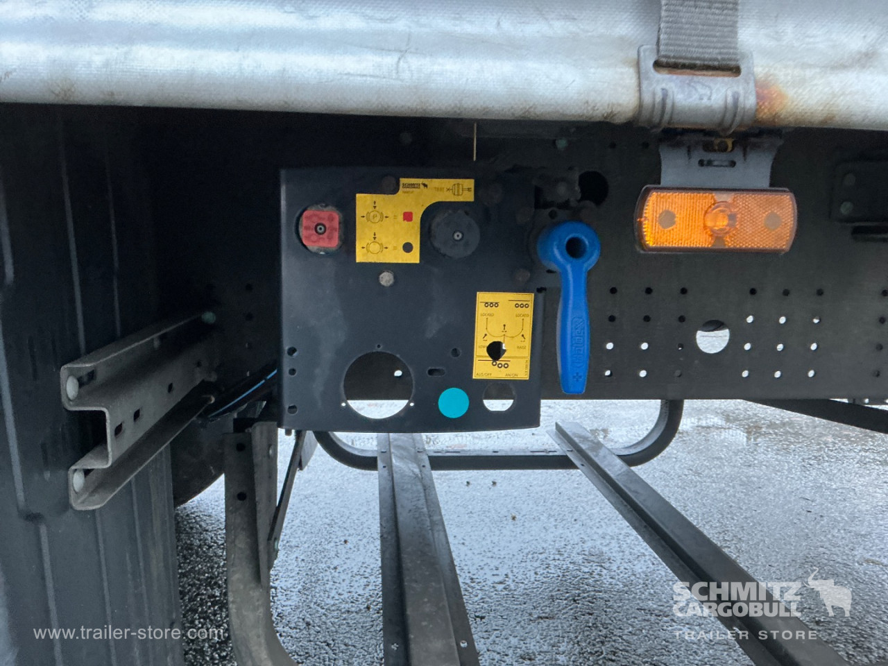Schmitz Cargobull Curtainsider Standard , Folding wall right 