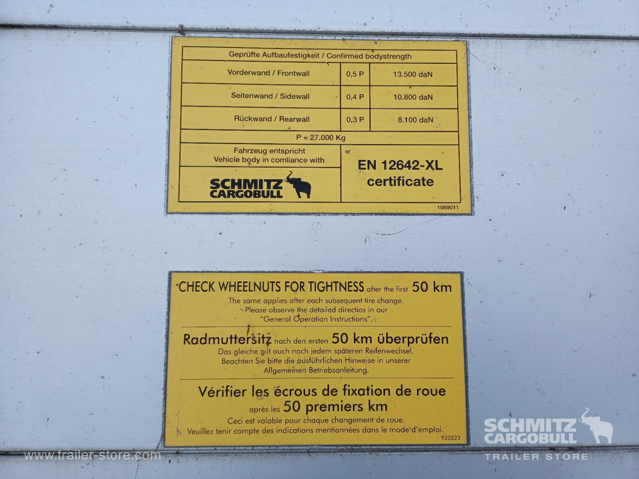 Schmitz Cargobull Curtainsider Standard Ladebordwand 