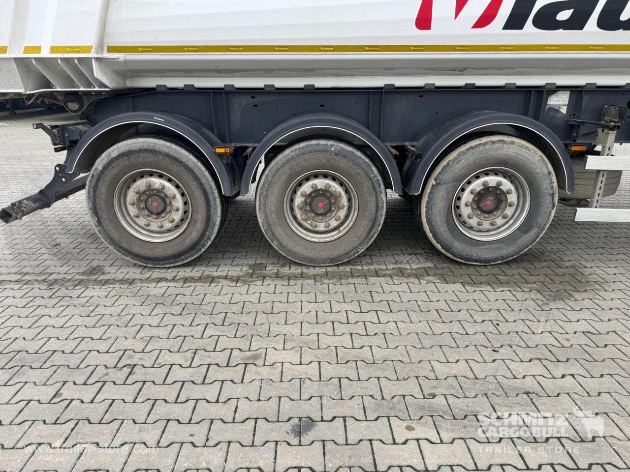 WIELTON Tipper Alu-square sided body 28m³ 