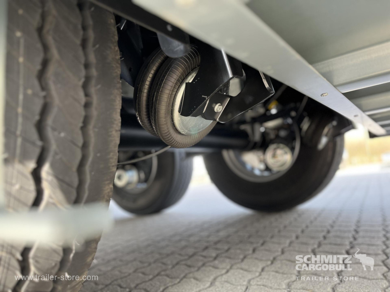 Schmitz Cargobull Tiefkühler Standard Doppelstock Trennwand 