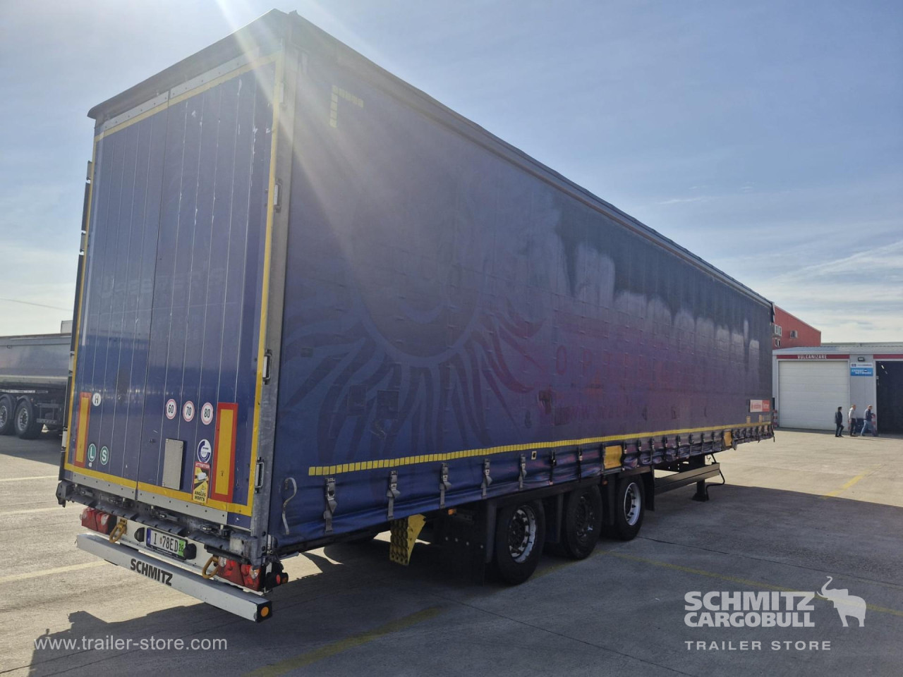 Schmitz Cargobull Curtainsider Mega 